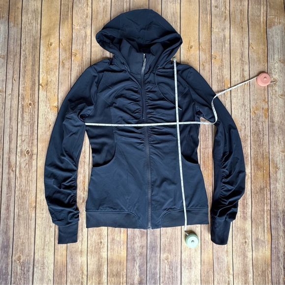 Lululemon Beyond the Studio Reversible Jacket EUC Size 10 - Picture 2 of 5